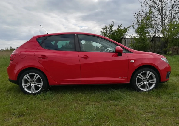 Seat Ibiza cena 18300 przebieg: 195000, rok produkcji 2011 z Poznań małe 466